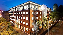 Einweihung des neuen Gebäudes der Scientology Kirche Budapest